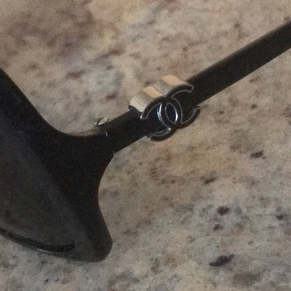 SOLD🙌🏼🙌🏼🙌🏼 Chanel sunglasses! - Picture 4 of 8
